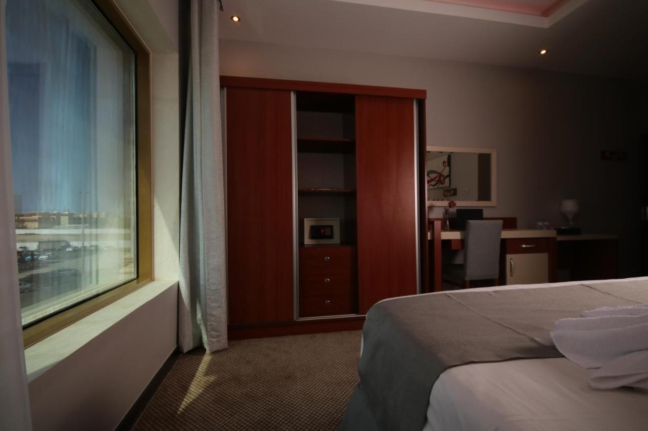 Tobal Al Zahra Hotel Apartments Jeddah Ngoại thất bức ảnh