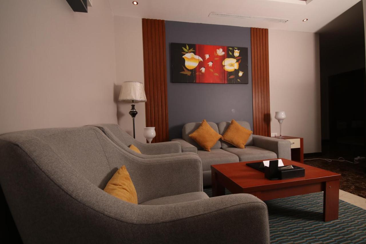 Tobal Al Zahra Hotel Apartments Jeddah Ngoại thất bức ảnh