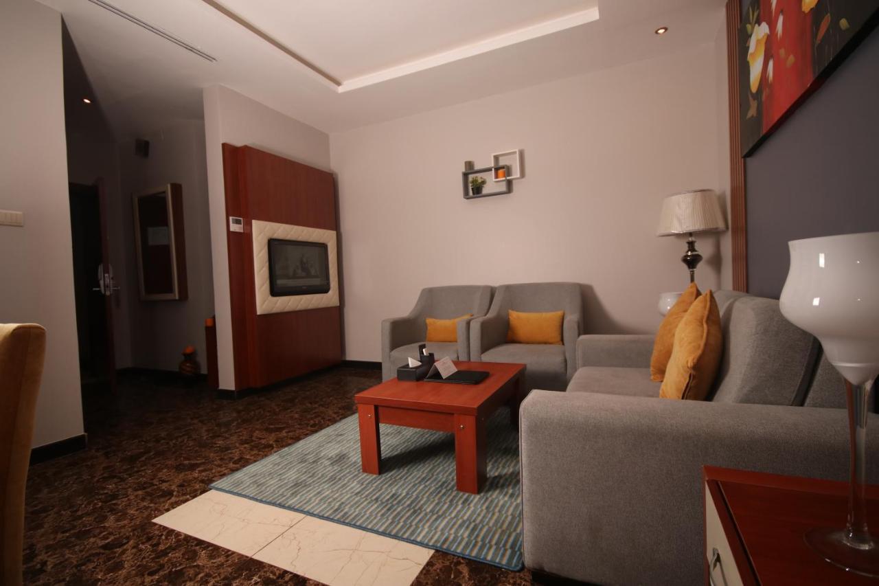 Tobal Al Zahra Hotel Apartments Jeddah Ngoại thất bức ảnh