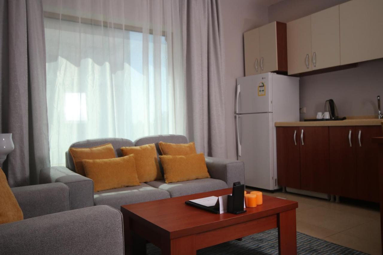 Tobal Al Zahra Hotel Apartments Jeddah Ngoại thất bức ảnh